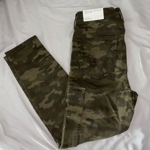 COPY - American Eagle High Rise Stretch Jegging C…